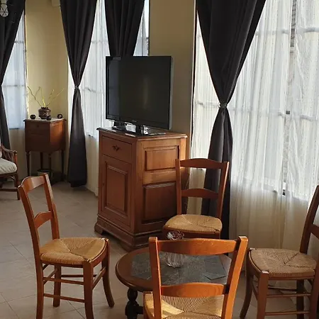 La Maison D'onesiphore Feriehus *